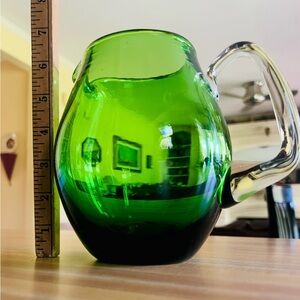 Bischoff 325 Pitcher Beautiful Emerald Green hand blown glass from 1955 EUC